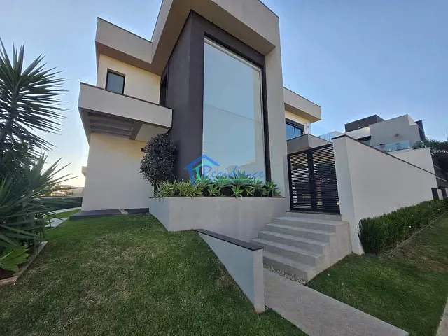 Sobrado com 392m² 4 quartos e 5 banheiros, à venda, no bairro Jardim Esplanada em Indaiatuba