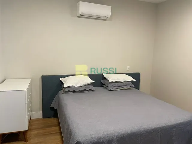 Sobrado com 300m² 4 quartos e 5 banheiros, à venda, no bairro Bairro da Floresta em São José dos Campos