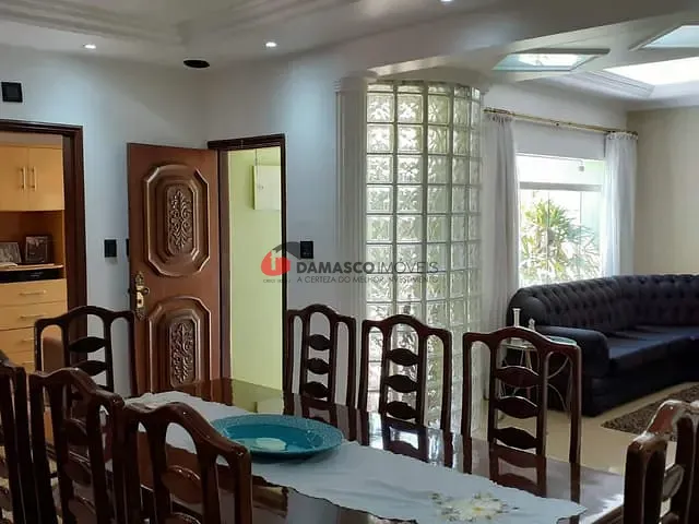 Sobrado com 254m² 2 quartos e 1 banheiro, à venda, no bairro Osvaldo Cruz em São Caetano do Sul