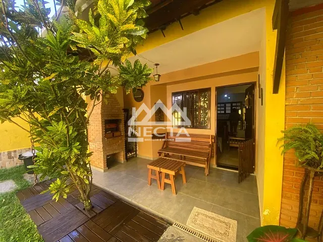 Sobrado com 115m² 2 quartos e 2 banheiros, à venda, no bairro Prainha em Caraguatatuba
