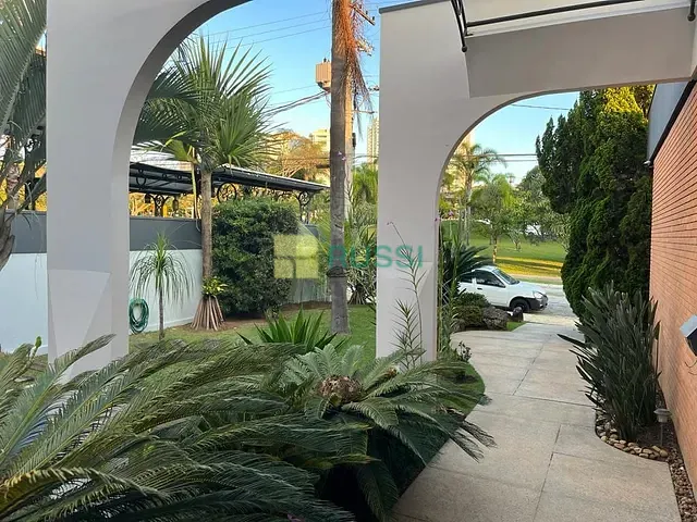 Sobrado com 1600m² 5 quartos e 10 banheiros, à venda, no bairro Jardim das Colinas em São José dos Campos