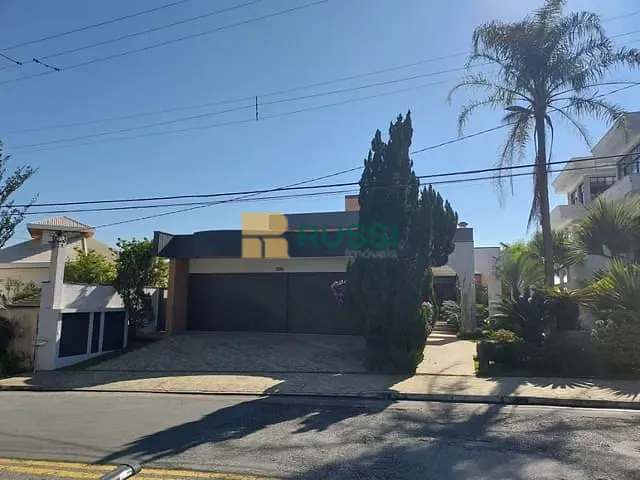 Sobrado com 1600m² 5 quartos e 10 banheiros, à venda, no bairro Jardim das Colinas em São José dos Campos