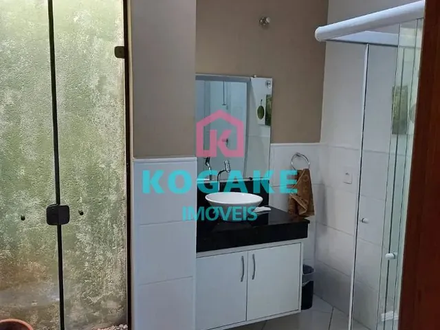 Sobrado com 172m² 4 quartos e 4 banheiros, à venda, no bairro Vila Jaboticabeira em Taubaté