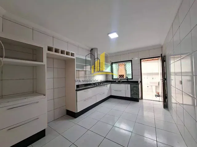Sobrado 2 quartos e 2 banheiros, à venda, no bairro Vila Beatriz em São Paulo