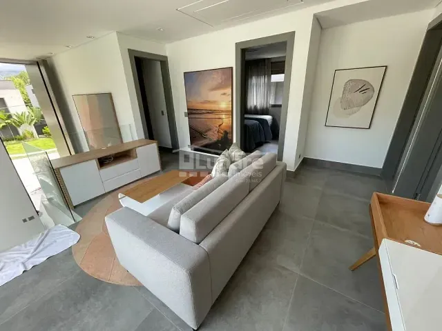 Sobrado com 370m² 5 quartos e 7 banheiros, à venda, no bairro Riviera de São Lourenço em Bertioga