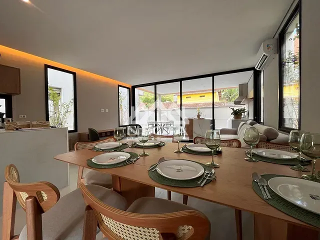 Sobrado com 154m² 4 quartos e 5 banheiros, à venda, no bairro Tabatinga em Caraguatatuba