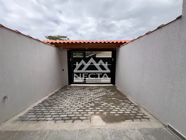 Sobrado com 51m² 2 quartos e 1 banheiro, à venda, no bairro Jardim das Gaivotas em Caraguatatuba