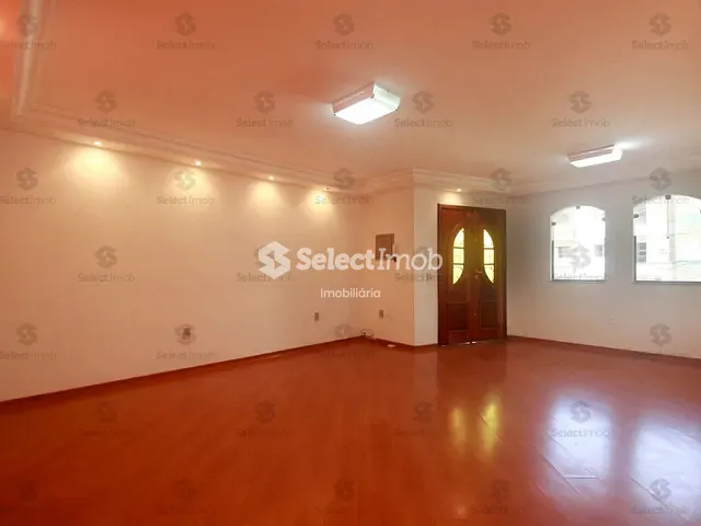 Sobrado com 327m² 3 quartos e 4 banheiros, à venda, no bairro Vila Pires em Santo André
