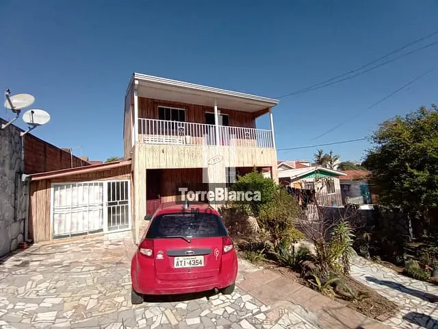Sobrado com 1244m² 3 quartos e 2 banheiros, à venda, no bairro Uvaranas em Ponta Grossa