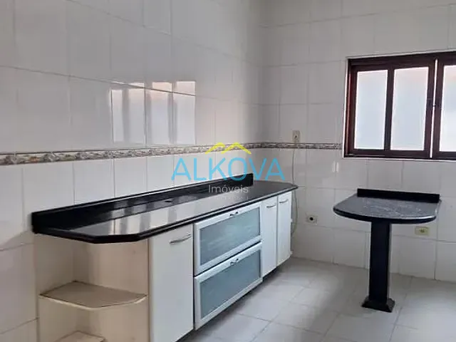 Sobrado com 250m² 3 quartos e 4 banheiros, à venda, no bairro Urbanova em São José dos Campos
