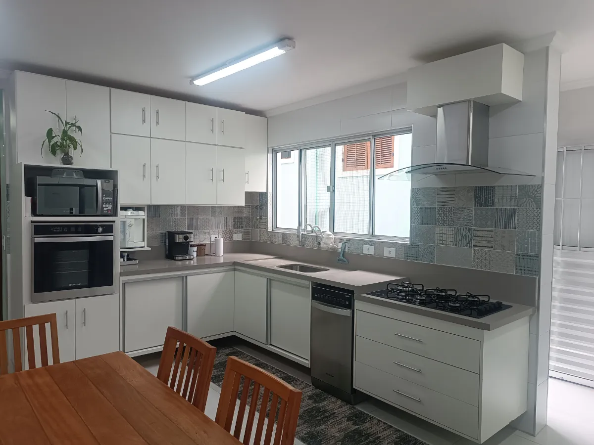 Sobrado para venda em Vila Basileia com 4 quartos, sendo 3 suítes, 240m²