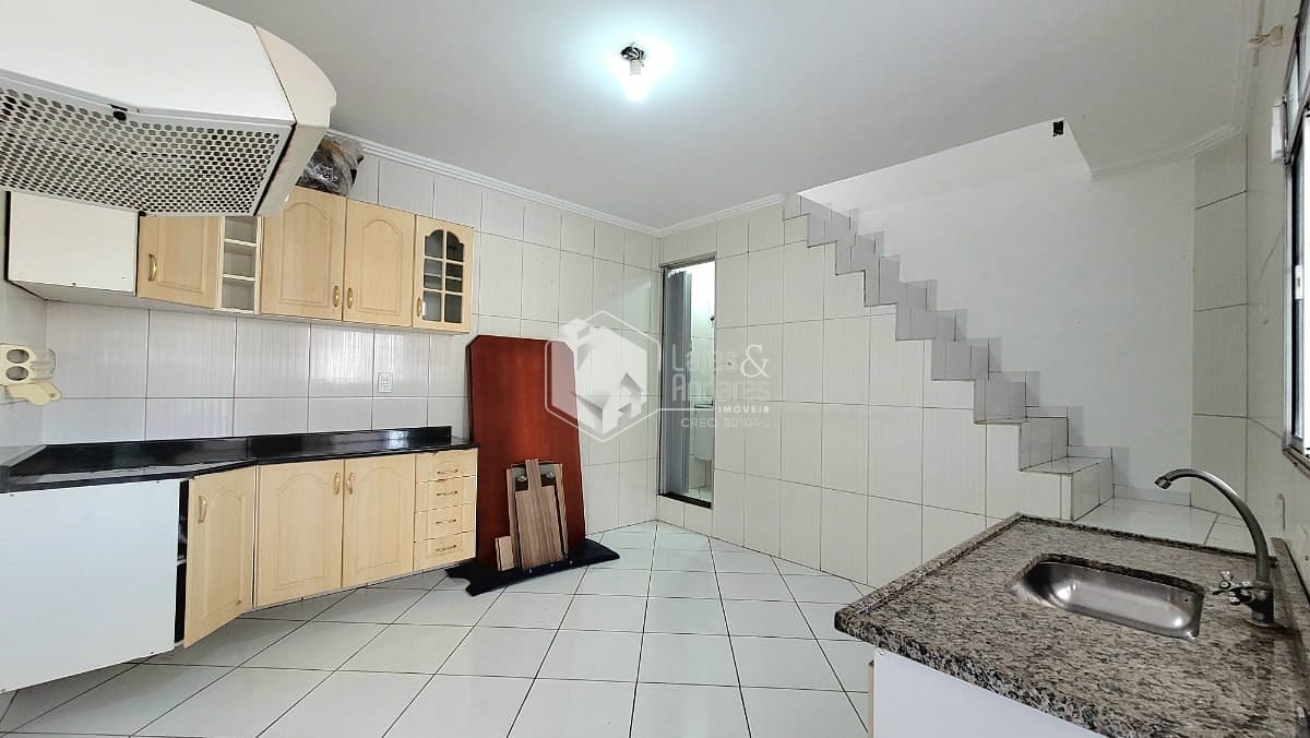 Sobrado à venda com 3 quartos, 244m² - Foto 58