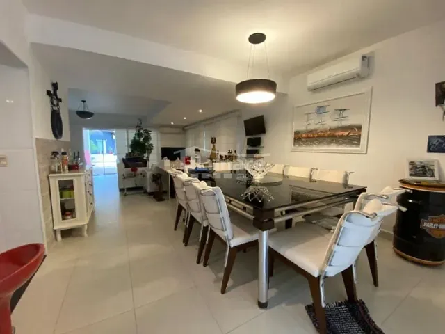 Sobrado com 575m² 5 quartos e 6 banheiros, à venda, no bairro Riviera de São Lourenço em Bertioga