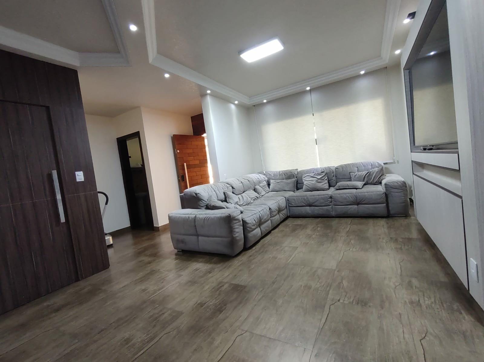 Sobrado à venda 3 Quartos, 1 Suite, 15 Vagas, 296M², Santa Maria, São Caetano do Sul - SP