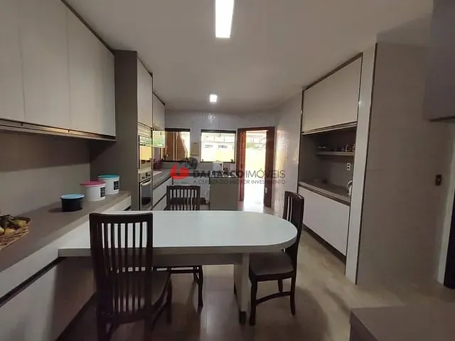 Sobrado com 296m² 3 quartos e 1 banheiro, à venda, no bairro Santa Maria em São Caetano do Sul