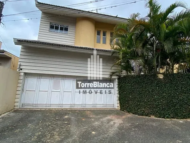 Sobrado com 391m² 4 quartos e 6 banheiros, à venda ou para alugar, no bairro Centro em Ponta Grossa