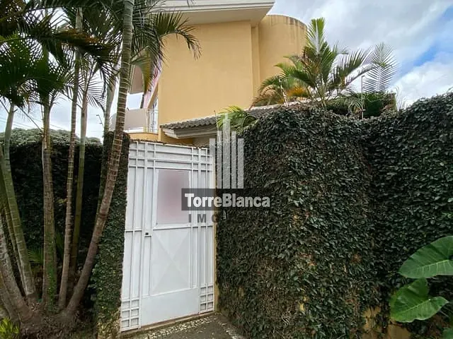 Sobrado com 391m² 4 quartos e 6 banheiros, à venda ou para alugar, no bairro Centro em Ponta Grossa