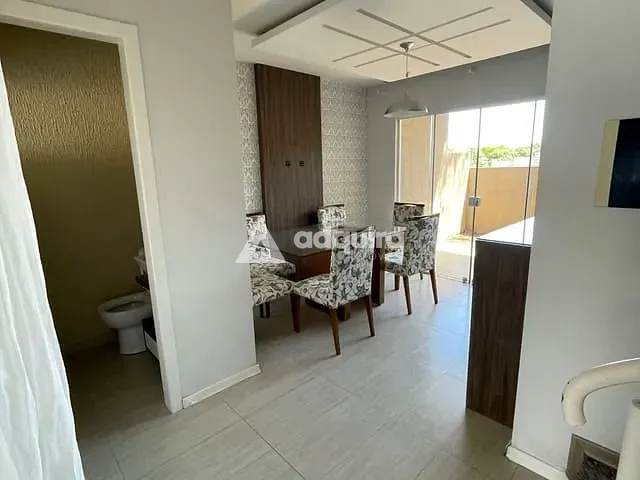 Sobrado 3 quartos e 3 banheiros, à venda, no bairro Estrela em Ponta Grossa