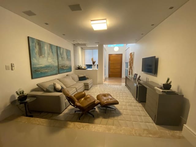 Foto do Sobrado - Sobrado com 4 dormitórios, 257 m² - venda por R$ 2.300.000,00 ou aluguel por R$ 11.254,11/mês - Urbanova - São José dos Campos/SP | RUSSI IMÓVEIS