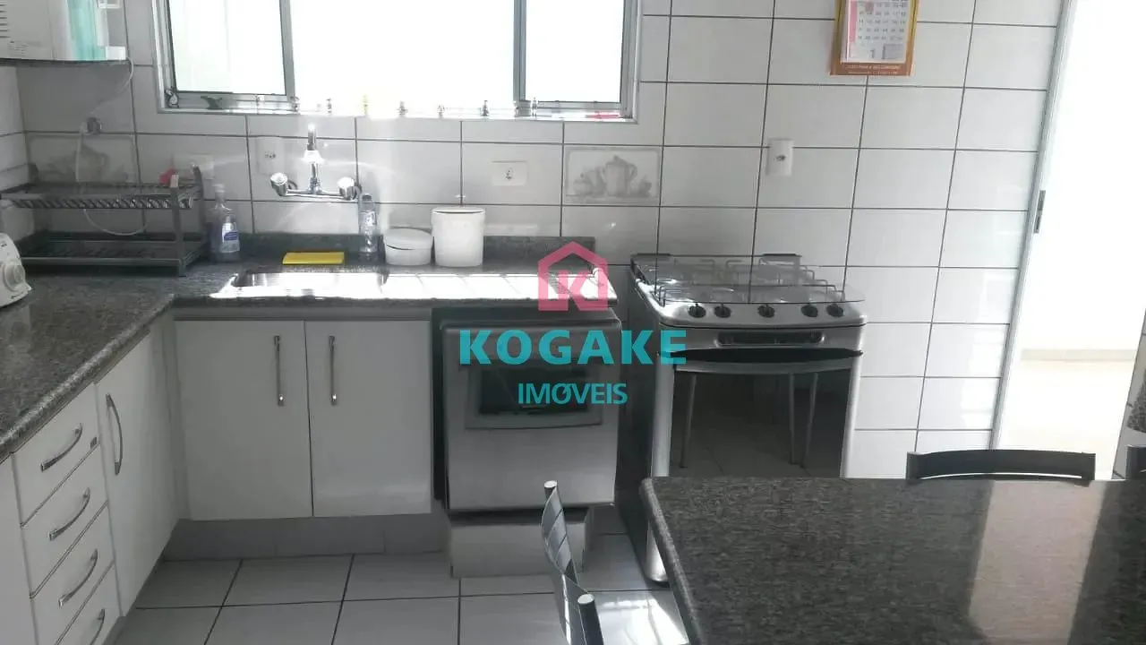 Sobrado, 5 quartos, 200 m² - Foto 4