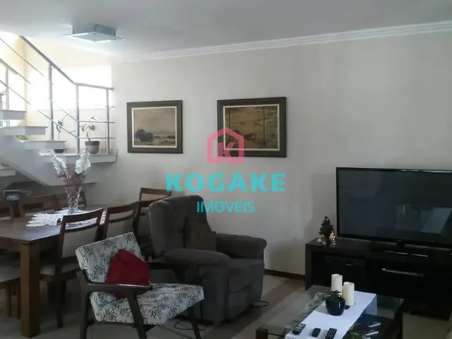 Sobrado com 250m² 5 quartos e 4 banheiros, à venda, no bairro Vila Betânia em São José Dos Campos