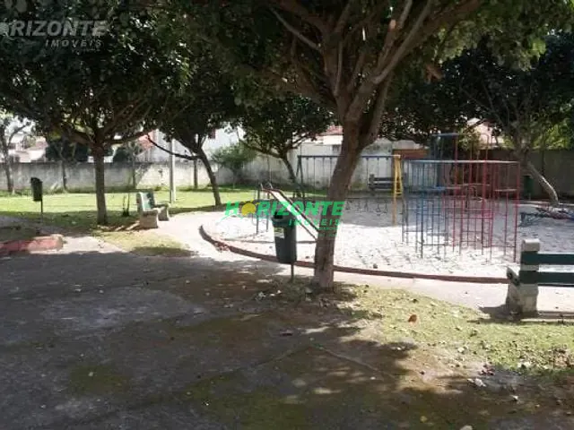 Sobrado com 275m² 4 quartos e 2 banheiros, à venda, no bairro Bosque dos Eucaliptos em São José dos Campos