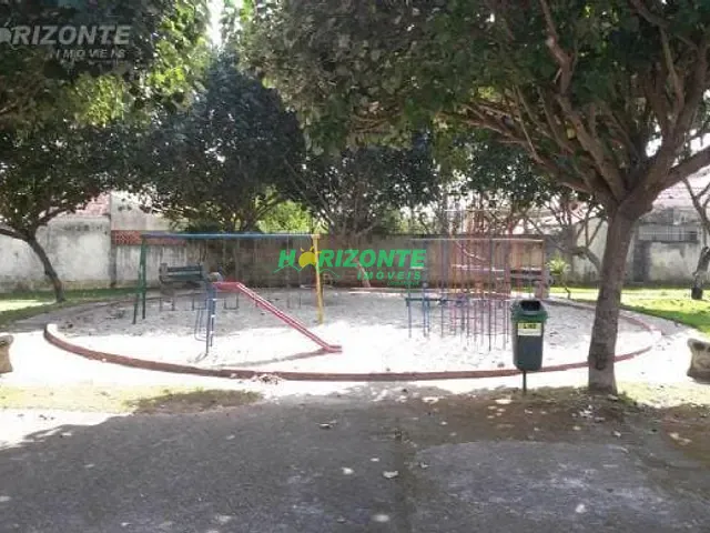Sobrado com 275m² 4 quartos e 2 banheiros, à venda, no bairro Bosque dos Eucaliptos em São José dos Campos
