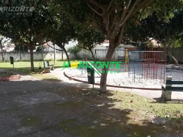Sobrado com 275m² 4 quartos e 2 banheiros, à venda, no bairro Bosque dos Eucaliptos em São José dos Campos