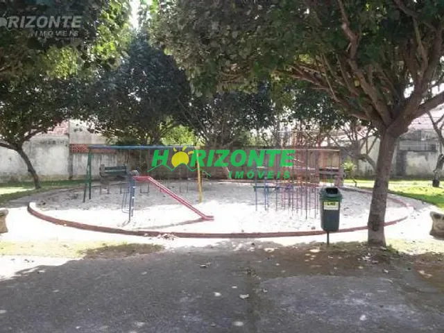Sobrado com 275m² 4 quartos e 2 banheiros, à venda, no bairro Bosque dos Eucaliptos em São José dos Campos