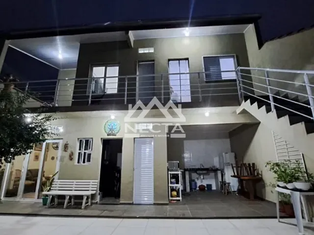 Sobrado com 300m² 4 quartos e 4 banheiros, à venda, no bairro Massaguaçu em Caraguatatuba