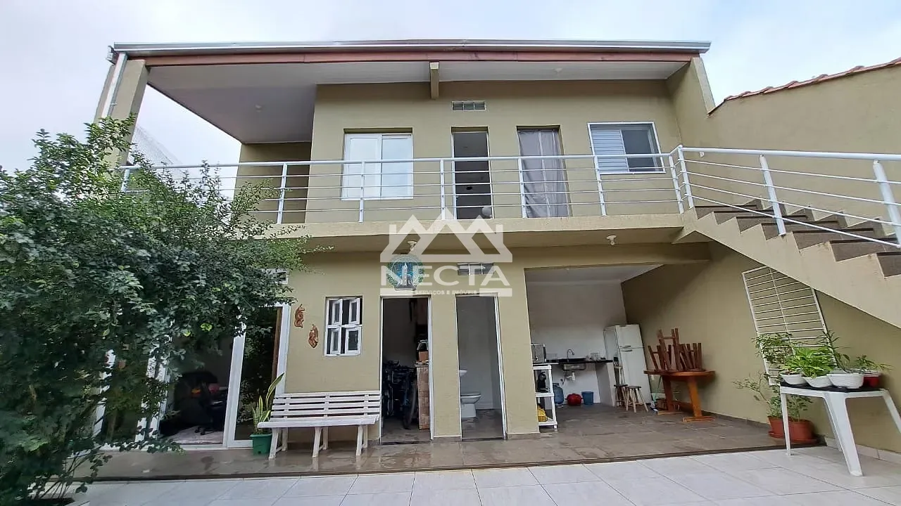 Sobrado, 4 quartos, 174 m² - Foto 1