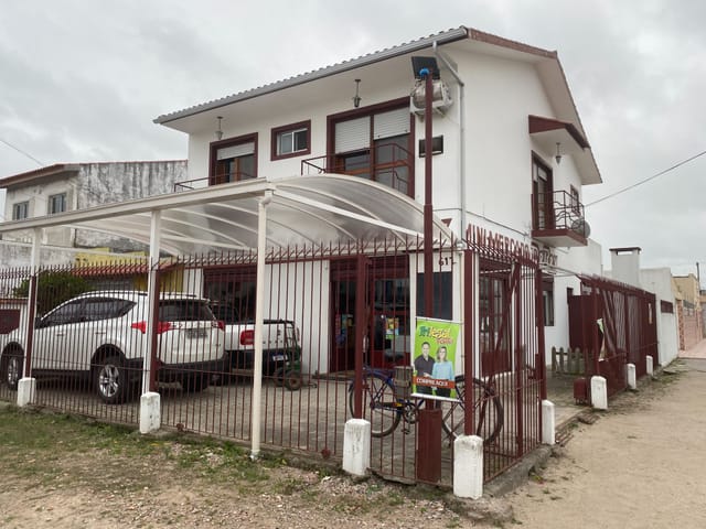 Foto do Sobrado - Sobrado com mini mercado à venda no Areal, excelente oportunidade, venha conferir! | UP Imóveis