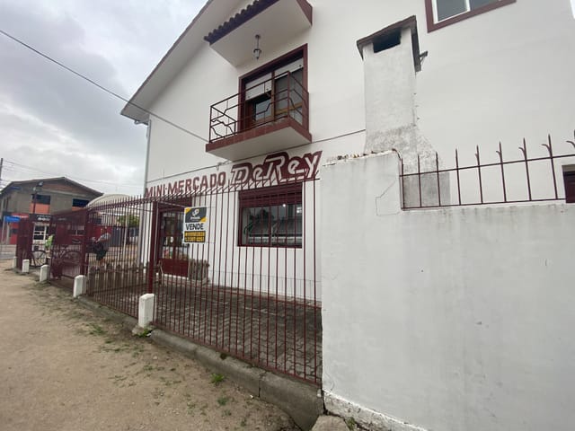 Foto do Sobrado - Sobrado com mini mercado à venda no Areal, excelente oportunidade, venha conferir! | UP Imóveis
