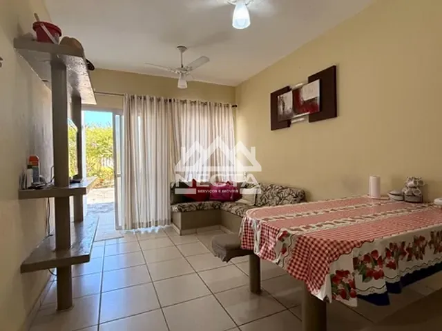 Sobrado 2 quartos e 2 banheiros, à venda, no bairro Jardim Britânia em Caraguatatuba