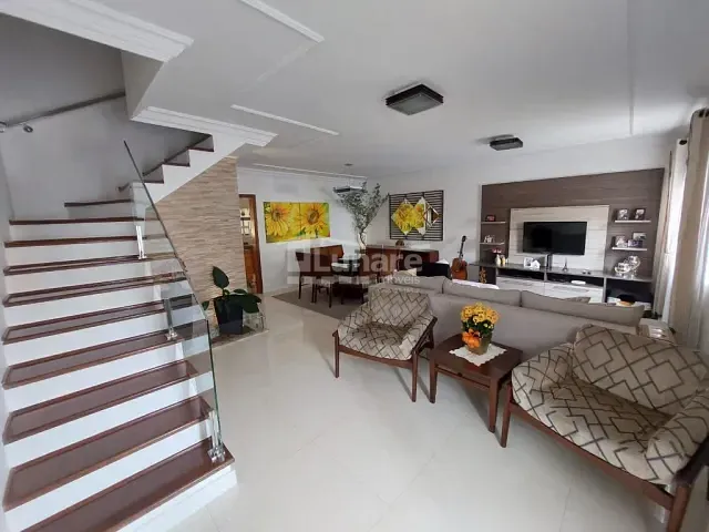 Sobrado com 165m² 3 quartos e 4 banheiros, à venda, no bairro Vila Caputera em Mogi das Cruzes