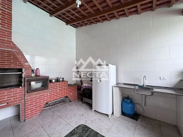 Sobrado com 245m² 6 quartos e 3 banheiros, à venda, no bairro Jardim das Gaivotas em Caraguatatuba