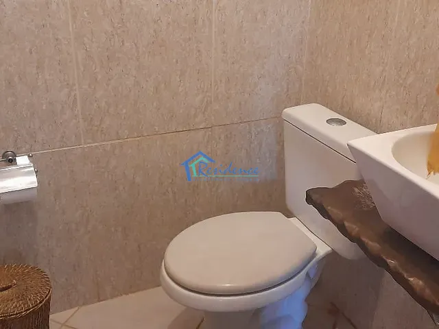 Sobrado com 300m² 4 quartos e 1 banheiro, à venda, no bairro Jardim Esplanada ll em Indaiatuba