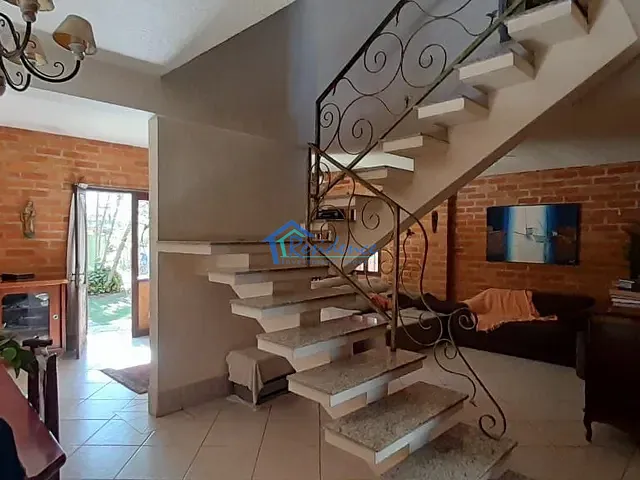 Sobrado com 300m² 4 quartos e 1 banheiro, à venda, no bairro Jardim Esplanada ll em Indaiatuba