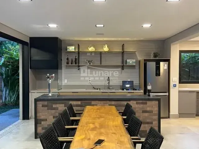 Sobrado com 440m² 6 quartos e 8 banheiros, à venda, no bairro Riviera de São Lourenço em Bertioga