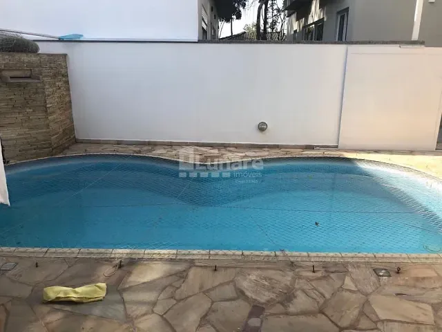 Sobrado com 360m² 4 quartos e 6 banheiros, à venda, no bairro Jardim Aracy em Mogi das Cruzes