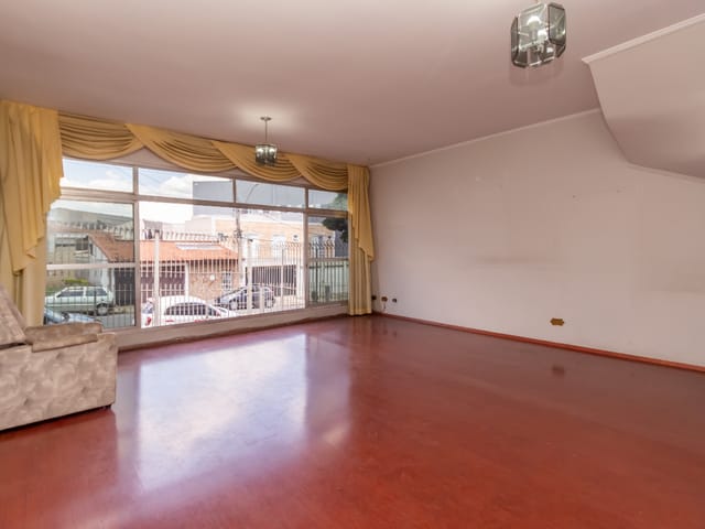 Foto do Sobrado - Sobrado para venda em Parque São Domingos com 4 quartos, sendo 1 suíte, 200m² | Lares e Andares Imóveis