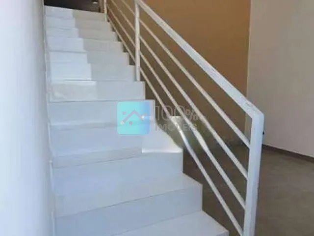 Sobrado com 300m² 3 quartos e 3 banheiros, à venda ou para alugar, no bairro Recanto dos Eucaliptos em São José dos Campos