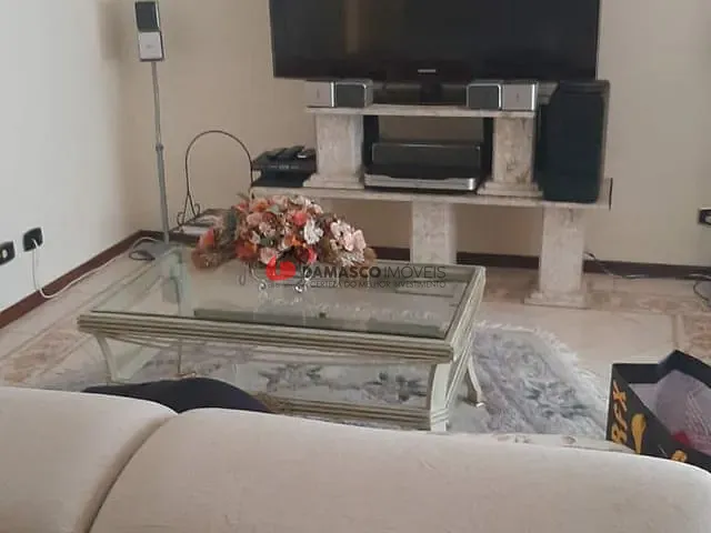 Sobrado com 393m² 4 quartos e 1 banheiro, à venda, no bairro Jardim São Caetano em São Caetano do Sul