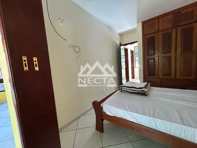 Sobrado com 378m² 5 quartos e 5 banheiros, à venda, no bairro Park Imperial em Caraguatatuba