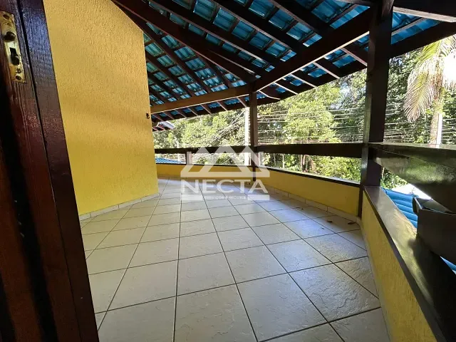 Sobrado com 378m² 5 quartos e 5 banheiros, à venda, no bairro Park Imperial em Caraguatatuba