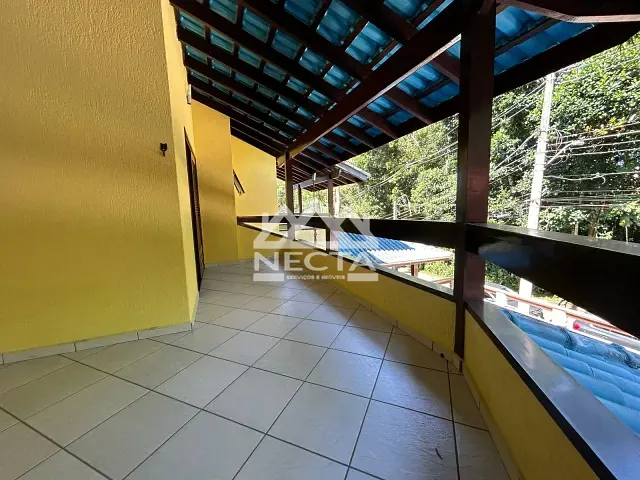 Sobrado com 378m² 5 quartos e 5 banheiros, à venda, no bairro Park Imperial em Caraguatatuba