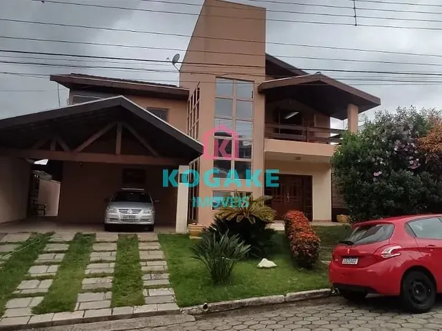 Sobrado com 375m² 5 quartos e 6 banheiros, à venda, no bairro Vila Zezé em Jacareí
