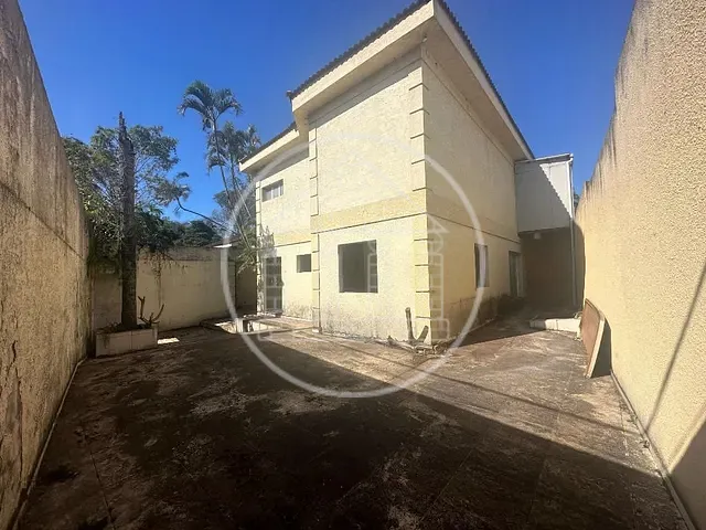 Sobrado com 993m² 4 quartos e 2 banheiros, à venda, no bairro Chácara Meyer em São Paulo