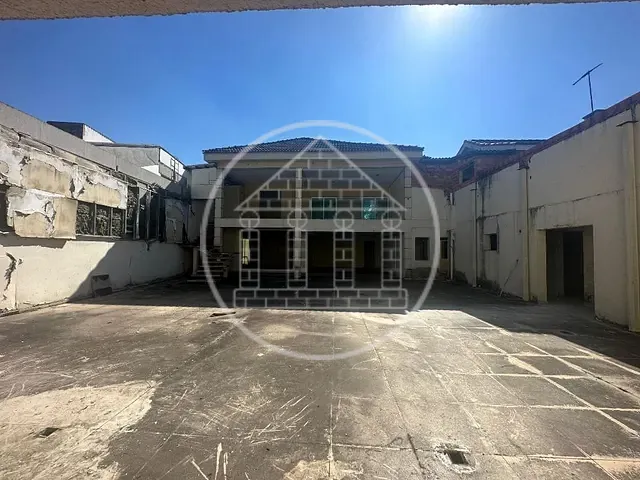 Sobrado com 993m² 4 quartos e 2 banheiros, à venda, no bairro Chácara Meyer em São Paulo
