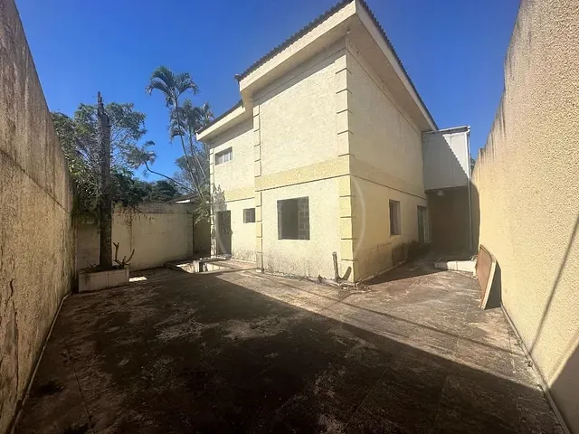 Sobrado com 993m² 4 quartos e 2 banheiros, à venda, no bairro Chácara Meyer em São Paulo